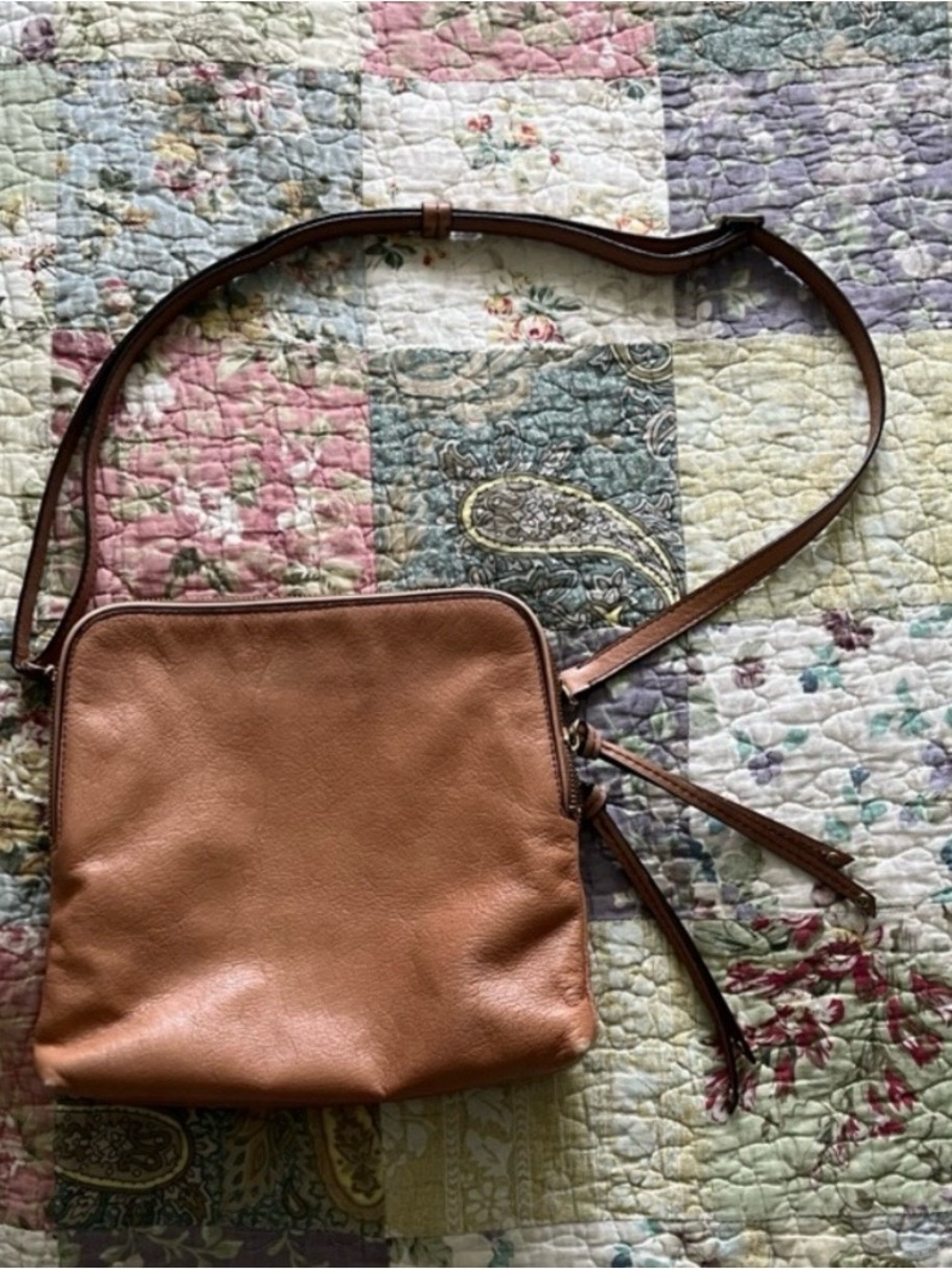 Banana Republic Leather Double-Zip Crossbody in Cognac Brown